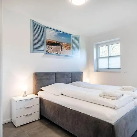 With 3 Bedrooms بيت للعطل غريتسيل